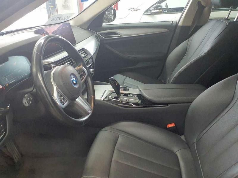Gebraucht BMW 530e 184 PS (135 kW) 2022 Grau Kombi