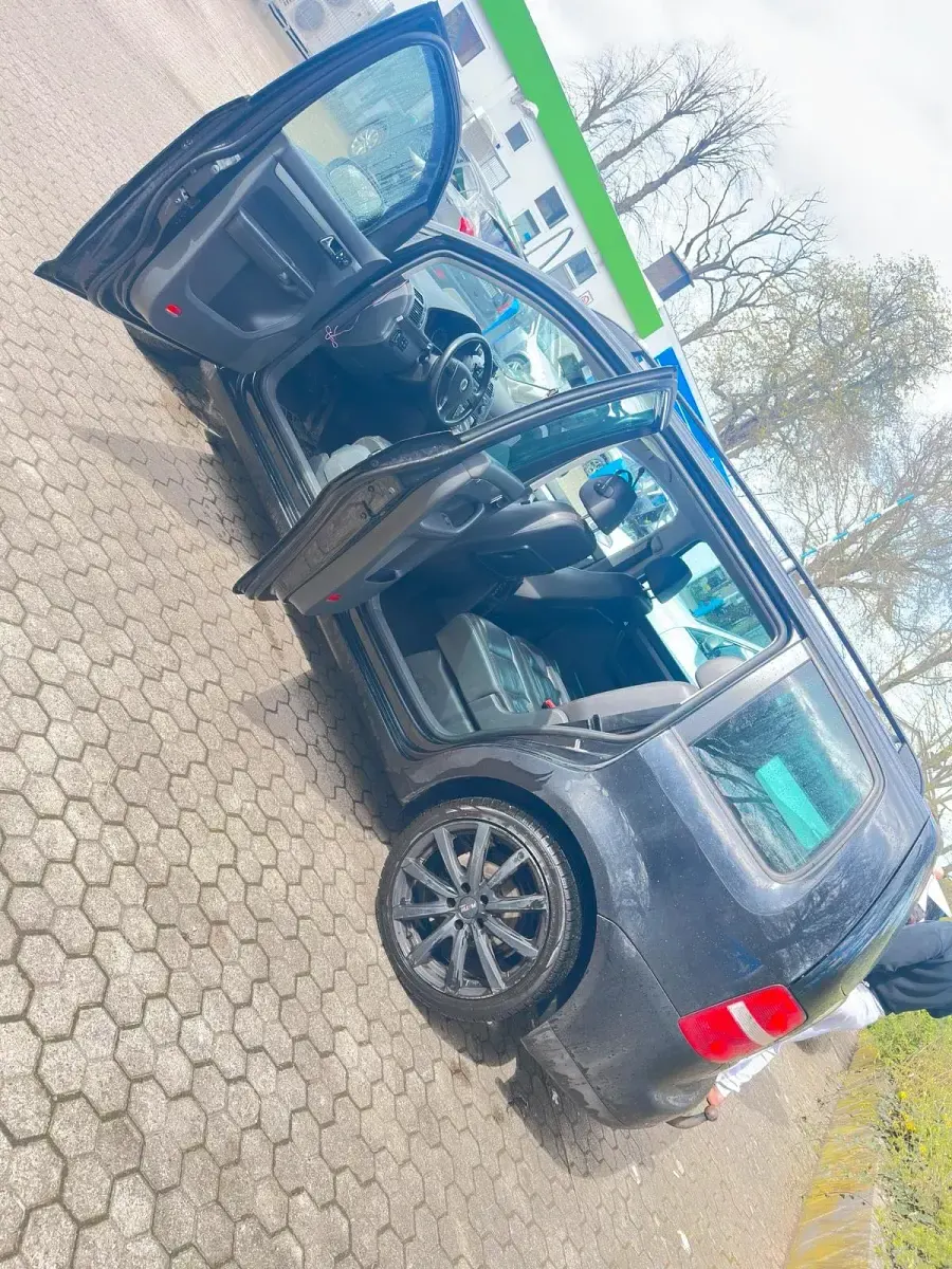Gebraucht VW Touran 140 PS (102 kW) 2006 Schwarz Van / Kleinbus