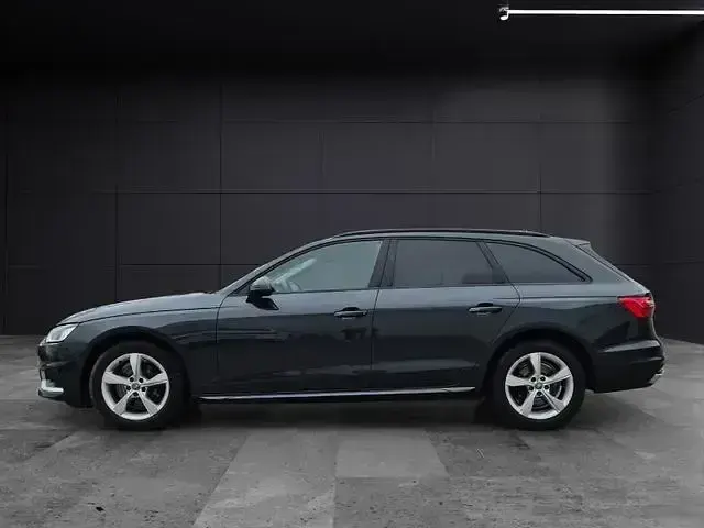 Gebraucht Audi A4 Advanced 190 PS (139 kW) 2021 Manhattangrau metallic Kombi