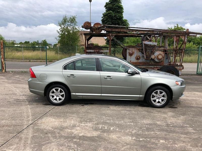 Grün Gebraucht 2006 Volvo S80 Momentum Limousine | 6.000 € (Teuer) - Bild 1/4