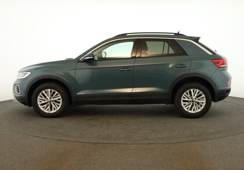 Gebraucht VW T-Roc Life 150 PS (110 kW) 2023 Petroleum blue metallic SUV