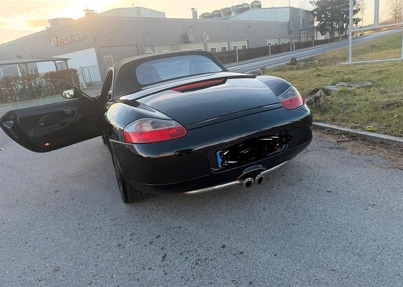 Second-hand Porsche Boxster 220 CP (161 kW) 2000 Negru Cabrio