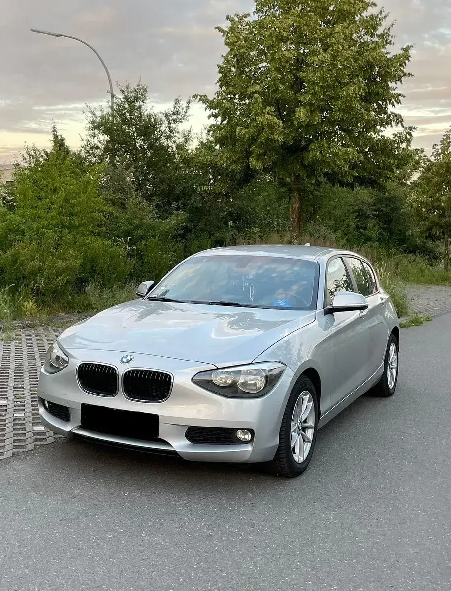Gebraucht BMW 118 Advantage 143 PS (105 kW) 2014 Silber Kleinwagen