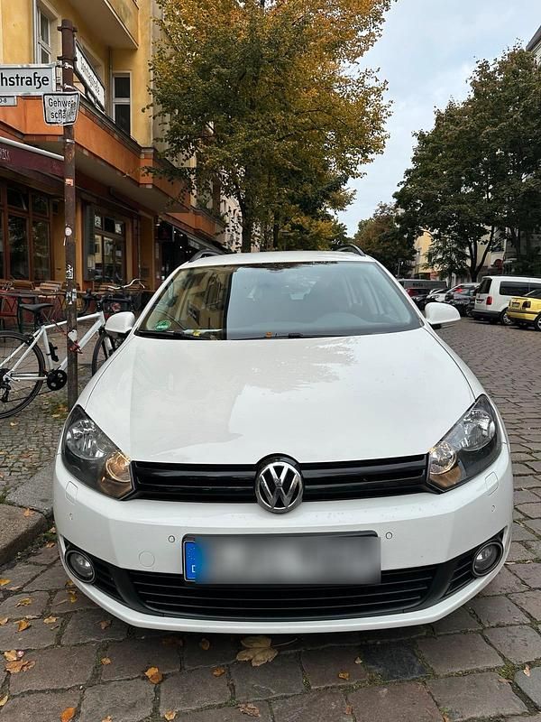Weiß Gebraucht 2012 VW Golf VI Kombi | 4.800 € (Fairer Preis) - Bild 1/4