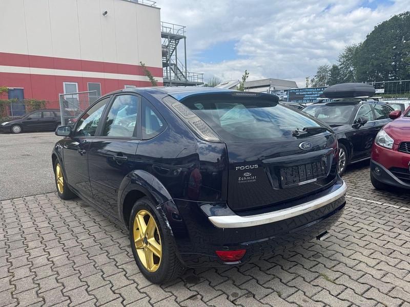 Gebraucht Ford Focus Fun X 80 PS (58 kW) 2006 Blau Kleinwagen