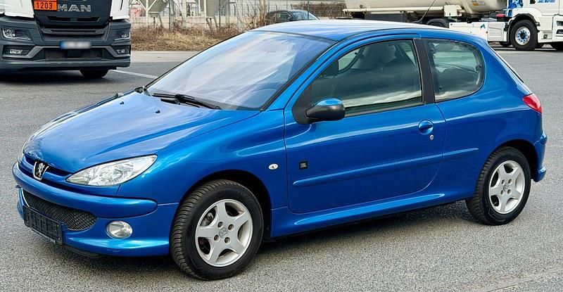 Gebraucht Peugeot 206 75 PS (55 kW) 2007 Blau Kleinwagen