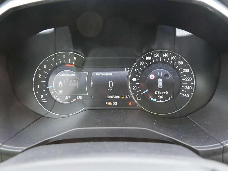 Gebraucht Ford S-MAX Titanium 190 PS (139 kW) 2020 Solarsilber Van / Kleinbus