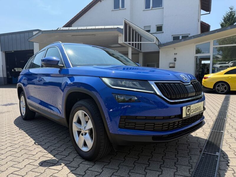 Blau Gebraucht 2020 Skoda Kodiaq Ambition SUV | 26.490 € (Etwas zu teuer) - Bild 1/4