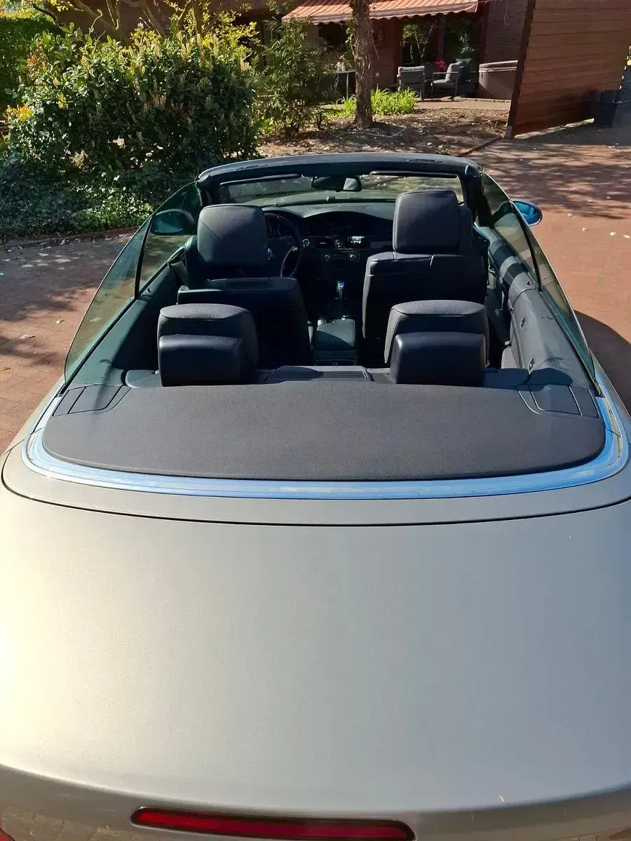 Gebraucht BMW 325 218 PS (160 kW) 2007 Braun Cabrio