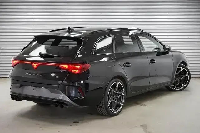 Second-hand Cupra Leon VZ 333 CP (244 kW) 2025 Andere