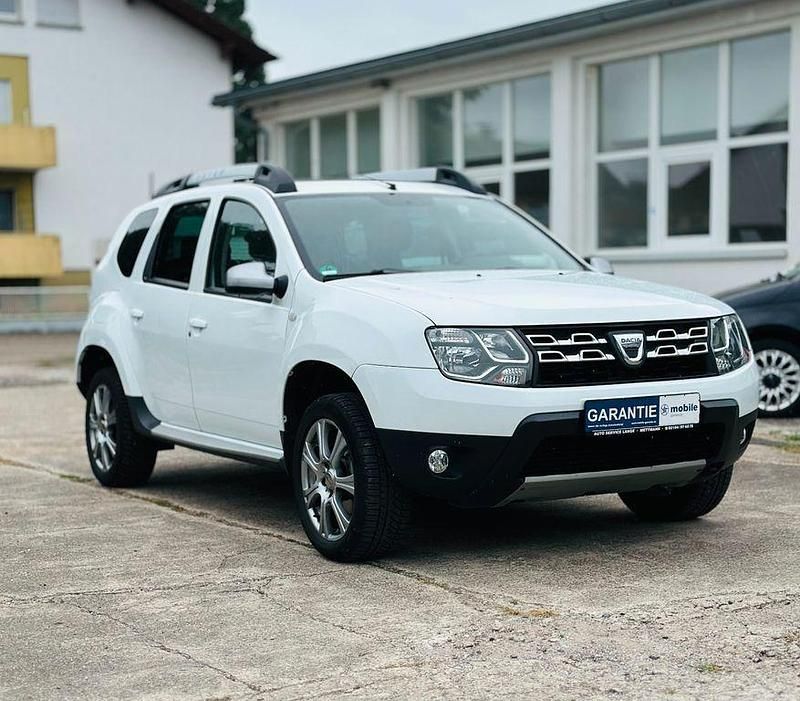 Weiß Gebraucht 2016 Dacia Duster Prestige SUV | 10.990 € (Fairer Preis) - Bild 1/4