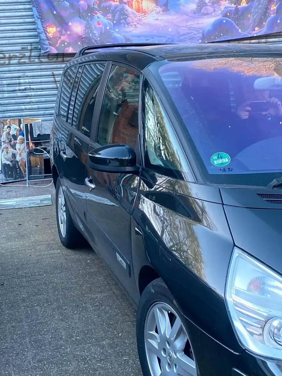 Gebraucht Renault Espace 150 PS (110 kW) 2011 Schwarz Van / Kleinbus