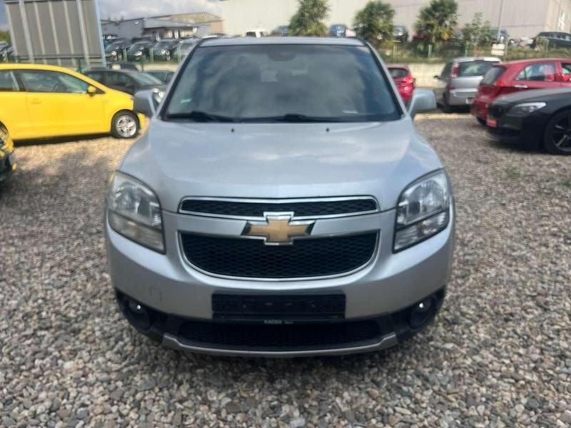 Usado Chevrolet Orlando LT 131 HP (96 kW) 2011 Prateado Monovolume