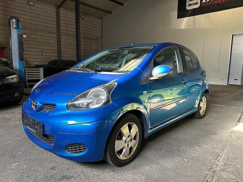 Gebraucht Toyota Aygo 68 PS (50 kW) 2009 Blau Kleinwagen