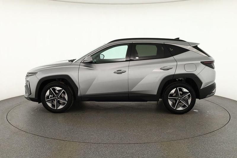 Neu Hyundai Tucson 150 PS (110 kW) 2025 Silber SUV