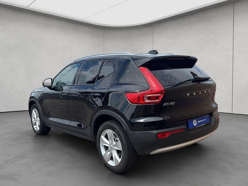 Gebraucht Volvo XC40 163 PS (119 kW) 2024 Schwarz SUV