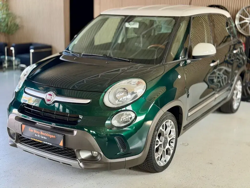 Gebraucht Fiat 500L Trekking 105 PS (77 kW) 2014 Grün Van / Kleinbus