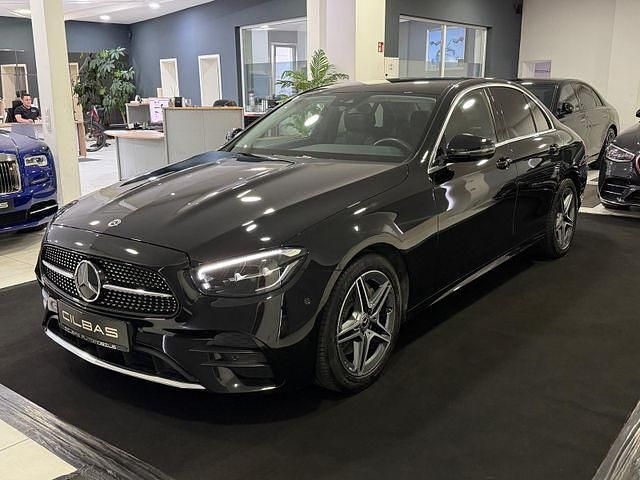 Schwarz Gebraucht 2022 Mercedes E200 AMG line Limousine | 39.900 € (Fairer Preis) - Bild 1/4