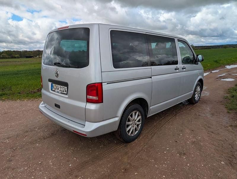 Second-hand VW T5 150 CP (110 kW) 2013 Argintiu Van