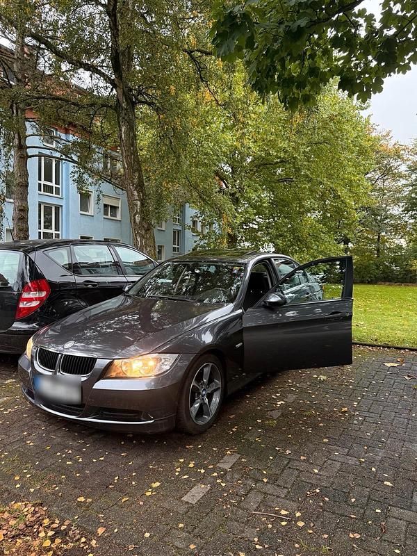 Gebraucht BMW 320 150 PS (110 kW) 2005 Grau Limousine