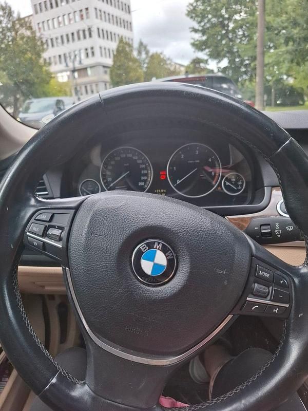 Blau Gebraucht 2011 BMW 525 Kombi | 9.500 € (Guter Preis) - Bild 1/4