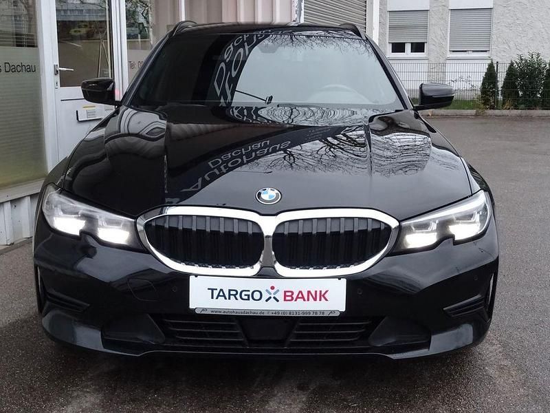 Gebraucht BMW 330 Advantage 286 PS (210 kW) 2022 Schwarz Kombi