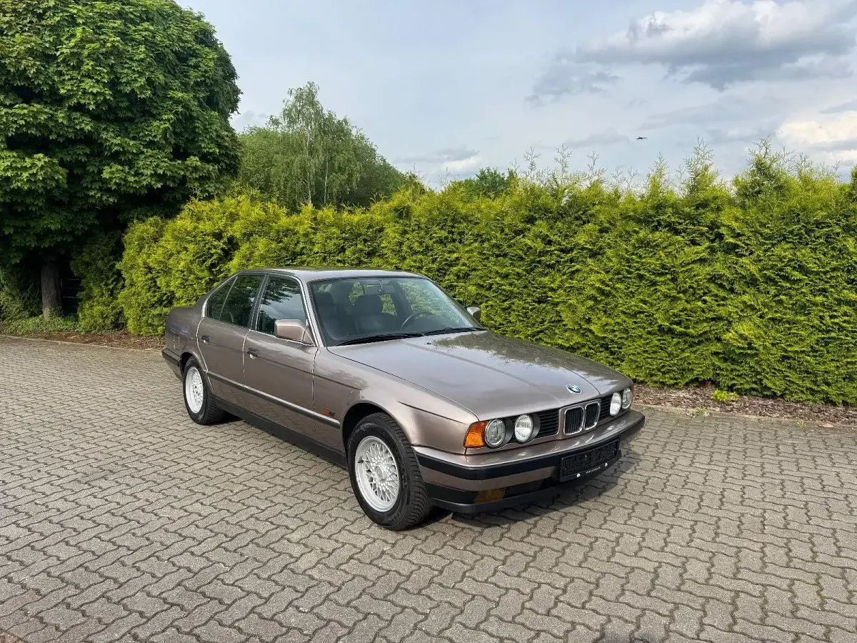 Gebraucht BMW 525 170 PS (125 kW) 1988 Braun Limousine