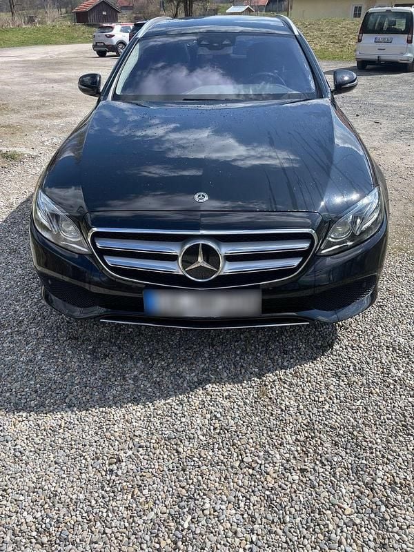 Gebraucht Mercedes E350 258 PS (189 kW) 2018 Schwarz Kombi