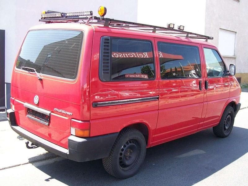 Gebraucht VW T4 77 PS (56 kW) 1995 Rot Van