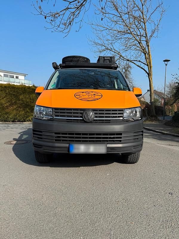 Gebraucht VW Transporter 150 PS (110 kW) 2016 Grau Van