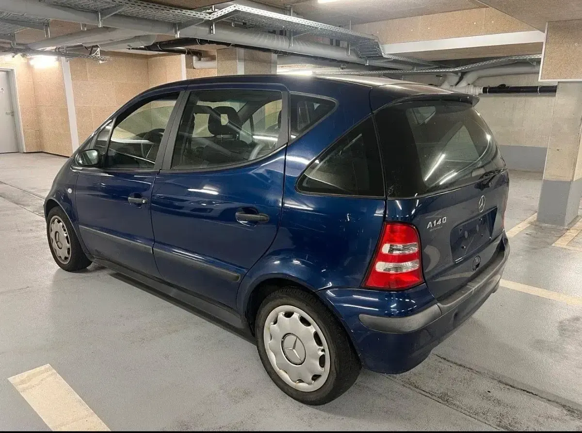 Gebraucht Mercedes A140 82 PS (60 kW) 2002 Blau Kleinwagen