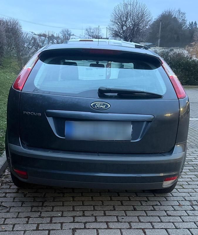 Gebraucht Ford Focus 126 PS (92 kW) 2007 Grau Coupé