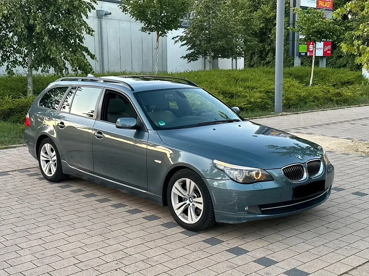 Używany BMW 530 235 KM (172 kW) 2008 Niebieski Kombi