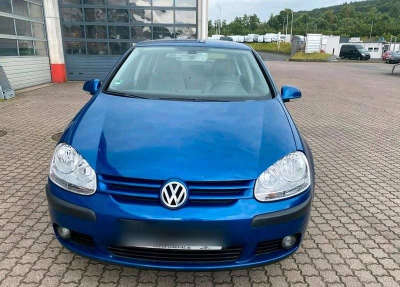 Gebraucht VW Golf V Edition 101 PS (74 kW) 2004 Blau Kleinwagen