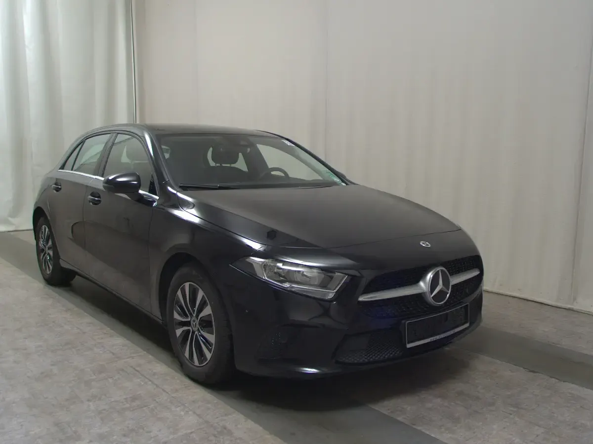 Gebraucht Mercedes A200 Style 150 PS (110 kW) 2022 Schwarz