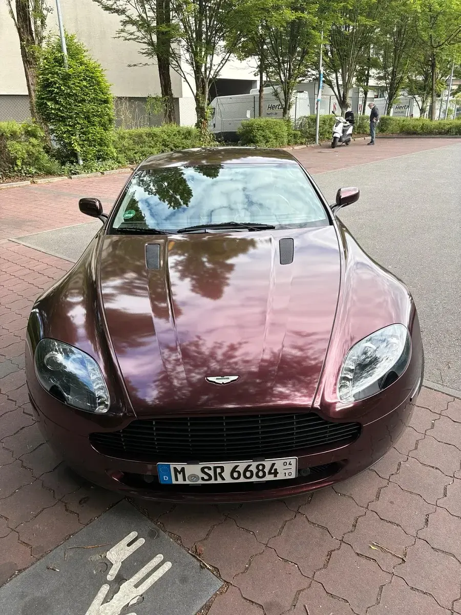 Używany Aston Martin Vantage 426 KM (313 kW) 2008 Purpurowy Coupe
