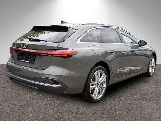 Gebraucht Audi A5 Advanced Plus 204 PS (150 kW) 2025 Chronosgrau metallic Kombi
