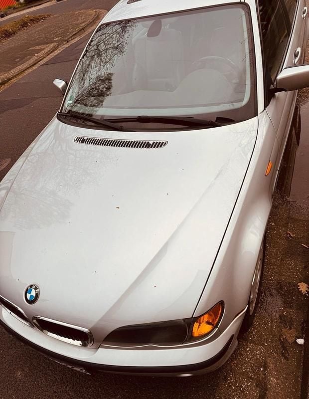 Gebraucht BMW 318 156 PS (114 kW) 2002 Grau Limousine