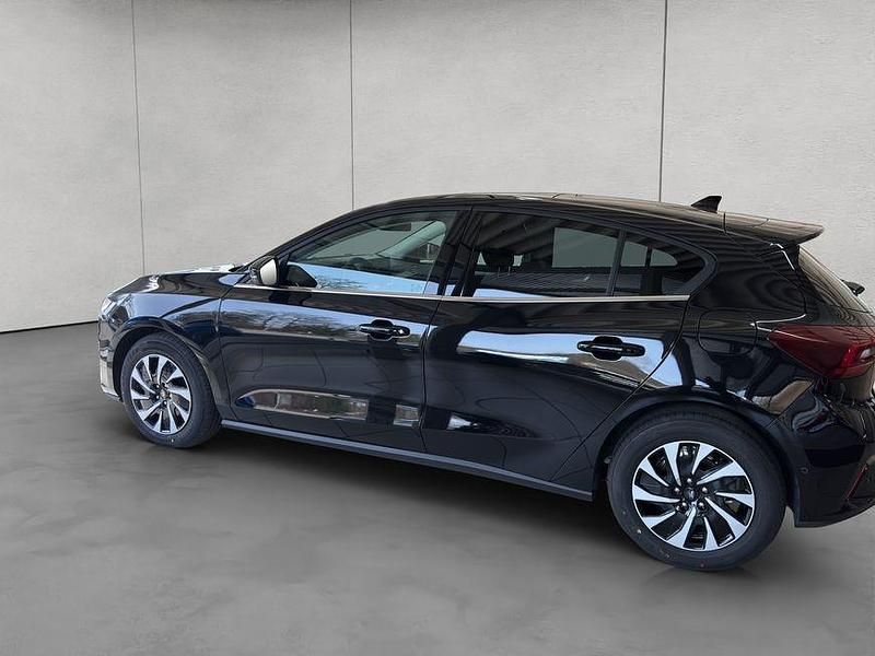 Neu Ford Focus Titanium 155 PS (114 kW) 2026 Schwarz Limousine
