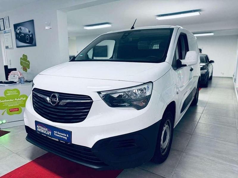 Gebraucht Opel Combo Edition 102 PS (75 kW) 2020 Weiß Van / Kleinbus