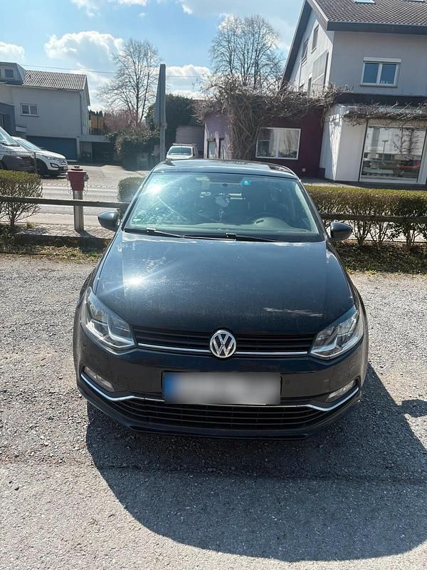 Gebraucht VW Polo 60 PS (44 kW) 2014 Schwarz Kleinwagen