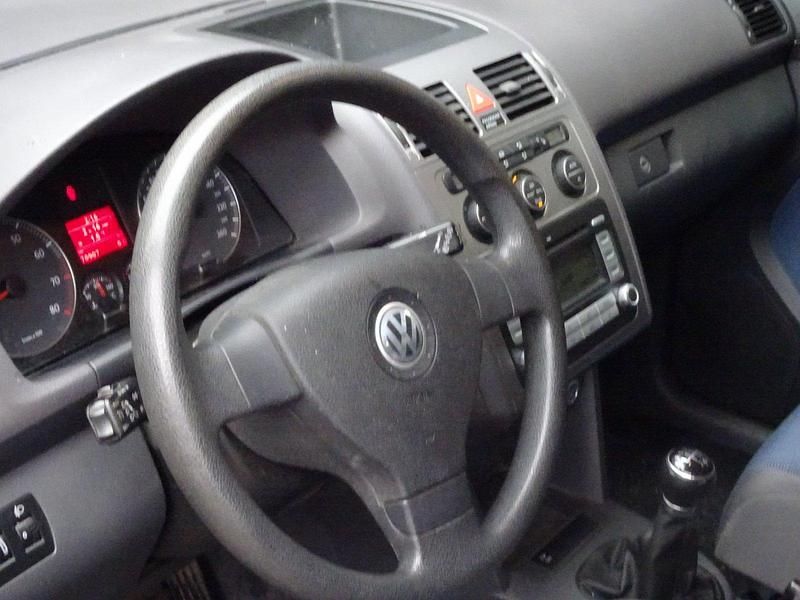 Gebraucht VW Touran 140 PS (102 kW) 2007 Blau Van / Kleinbus