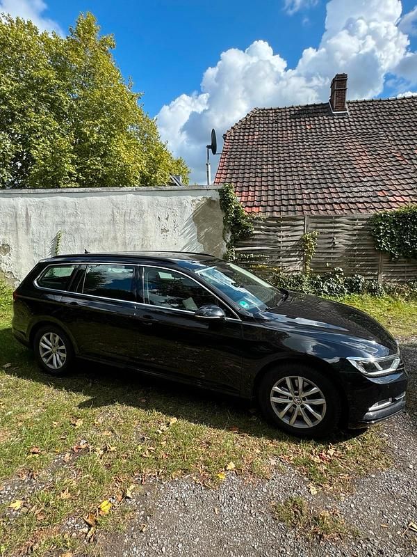 Gebraucht VW Passat 150 PS (110 kW) 2018 Schwarz Limousine