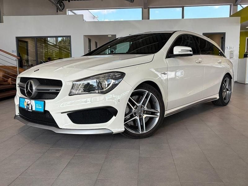 Calcitweiss/zirrusweiss Gebraucht 2015 Mercedes CLA45 AMG Shooting Brake AMG Kombi | 24.995 € (Etwas zu teuer) - Bild 1/4