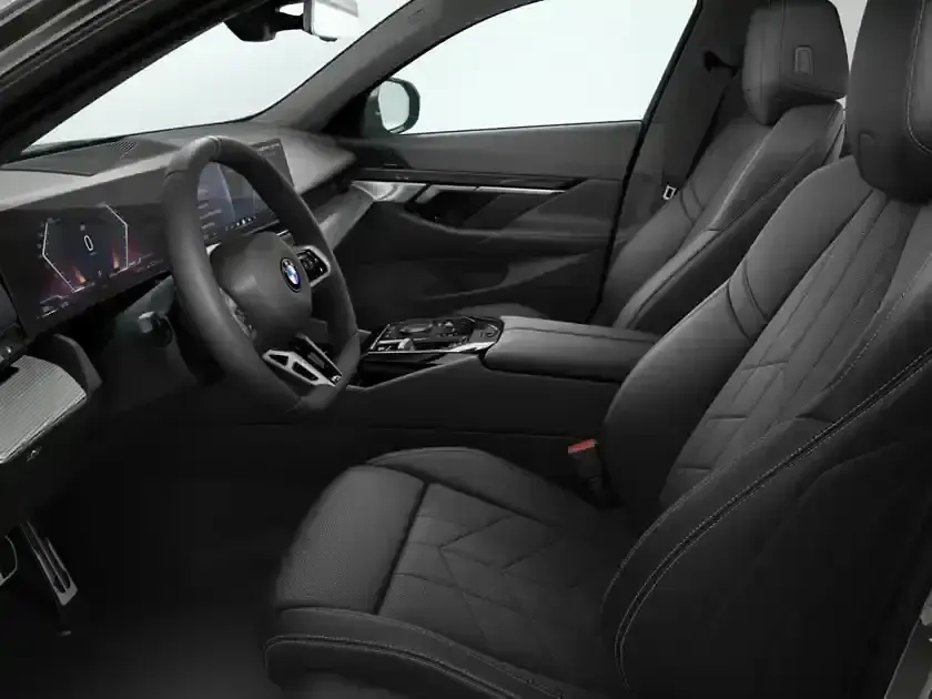 Gebraucht BMW 520 M Sport 197 PS (144 kW) 2026 Sophistograu (grau) Limousine