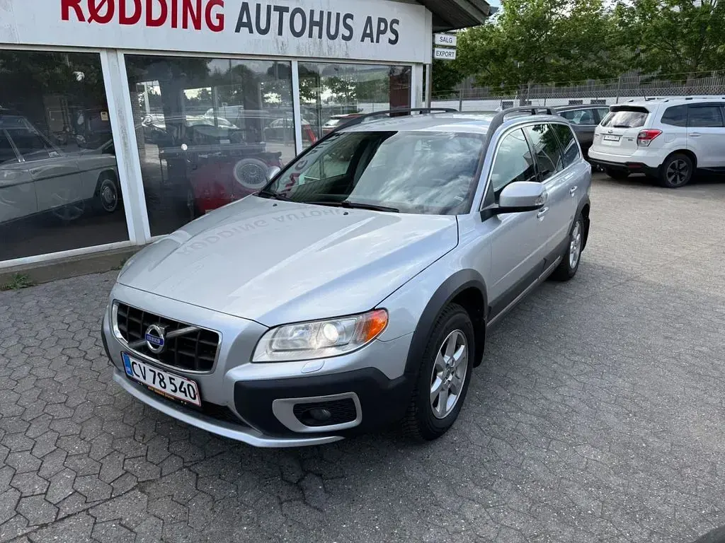 Gebraucht Volvo XC70 Kinetic 163 PS (119 kW) 2010 Silber Kombi