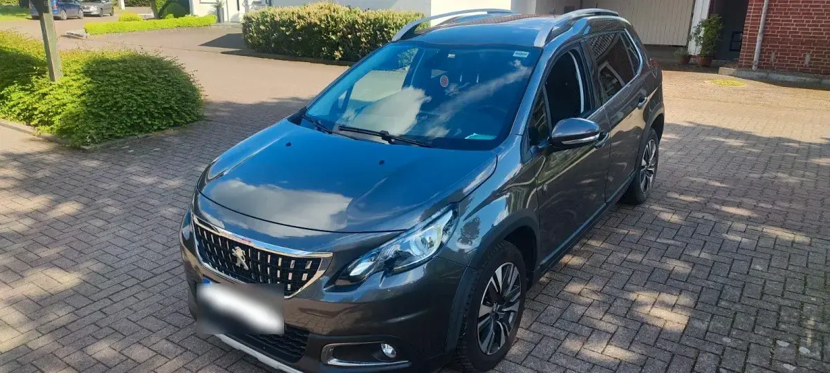 Gebraucht Peugeot 2008 Allure 110 PS (80 kW) 2019 Grau SUV