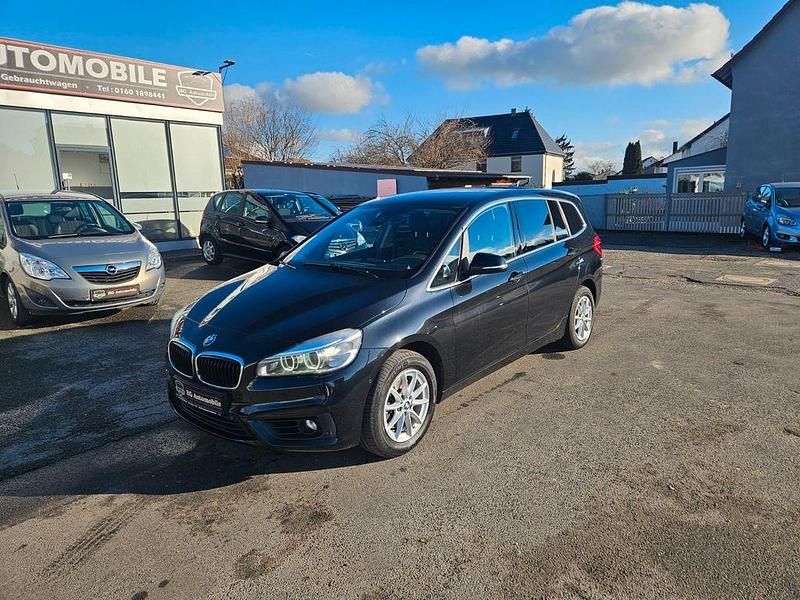 Schwarz Gebraucht 2017 BMW 218 Gran Tourer Advantage Van / Kleinbus | 14.990 € (Fairer Preis) - Bild 1/4