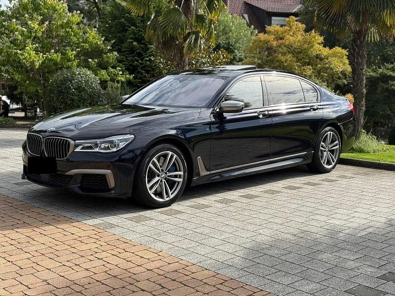 Schwarz Gebraucht 2017 BMW M760 M Sport Limousine | 47.999 € (Fairer Preis) - Bild 1/4