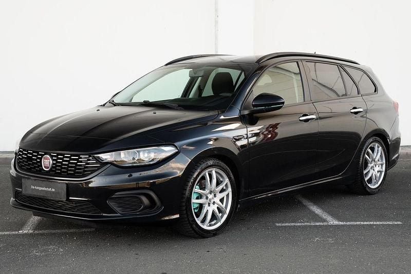 Gebraucht Fiat Tipo Easy 120 PS (88 kW) 2019 Schwarz Kombi
